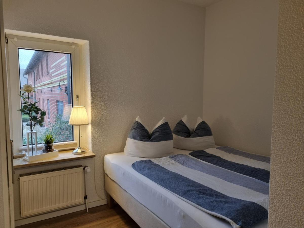 Ferienwohnungen Springer In Schoenefeld Ot Grossziethen Div Apartments Fuer Bis Zu 6 Personen Exterior photo